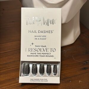 RED ASPEN midnight memories with mahira Nail Dashes 24 Pop On Medium Coffin